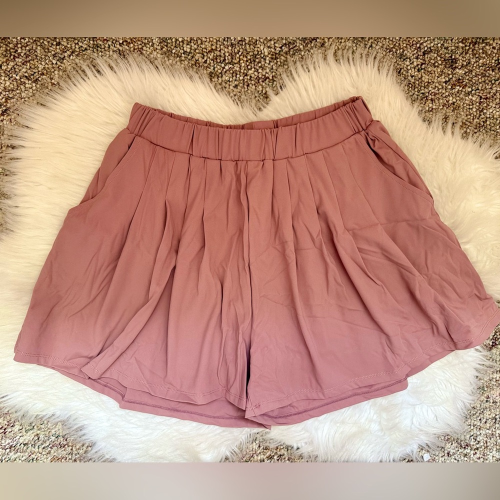 HALARA High Waist Pink Shorts with Flowy Fit